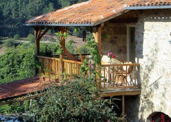 Covered oak wood balcony by B3KM EcoDesign