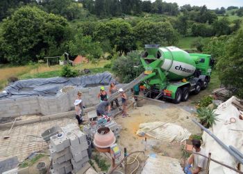 dalle de piscine naturel en béton armé par B3KM EcoDesign